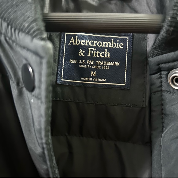 ABERCROMBIE & FITCH BOMBER JACKET - Picture 3 of 11